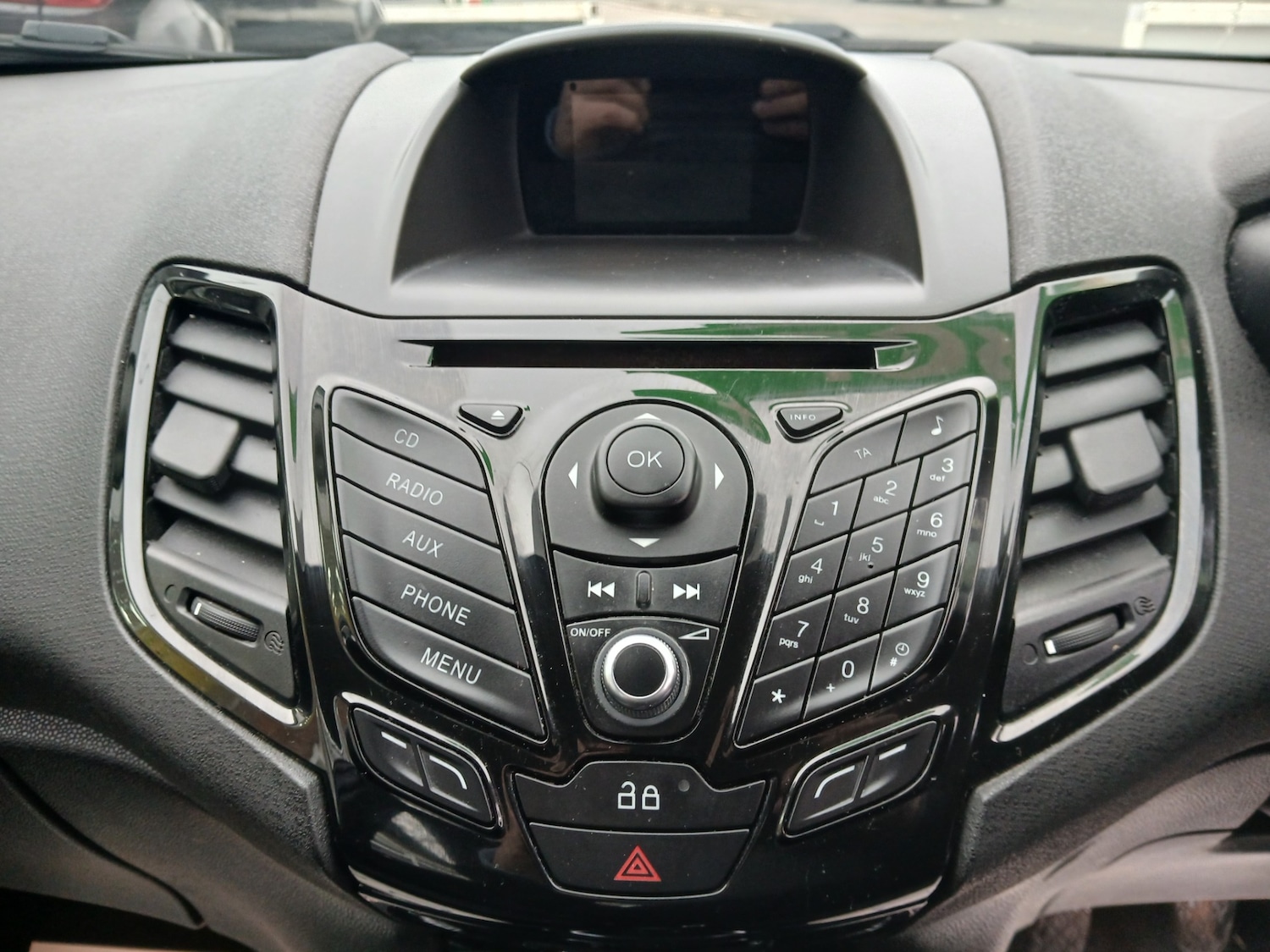 Used Ford Fiesta 2013 for sale - 77036153: Photo 33