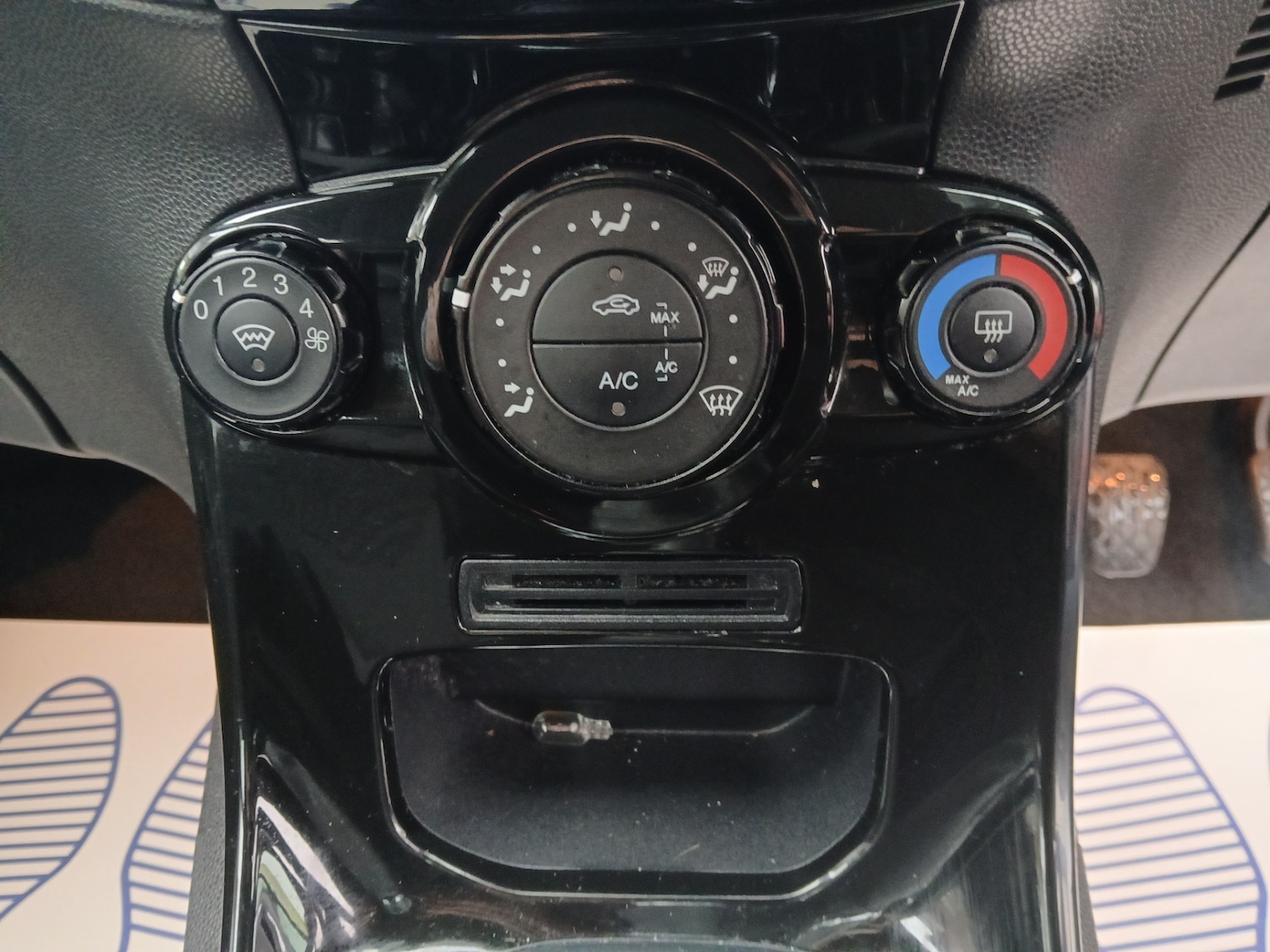 Used Ford Fiesta 2013 for sale - 77036153: Photo 34