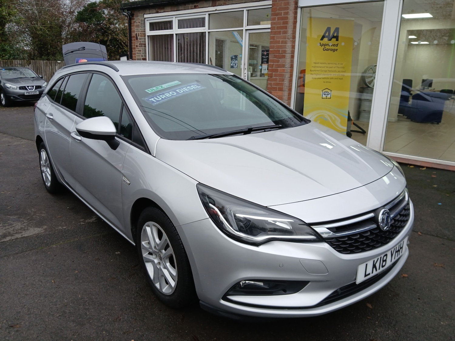 Used Vauxhall Astra 2018 for sale - 76589739: Photo 1