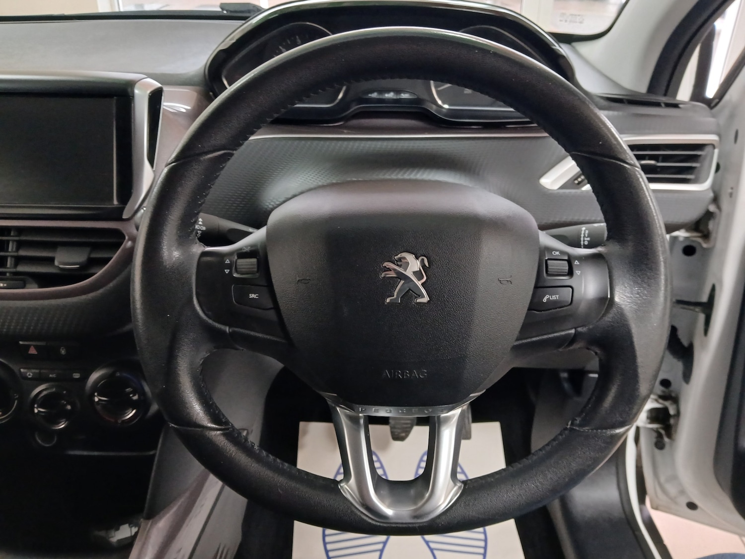 Used Peugeot 2008 2015 for sale - 77568751: Photo 21