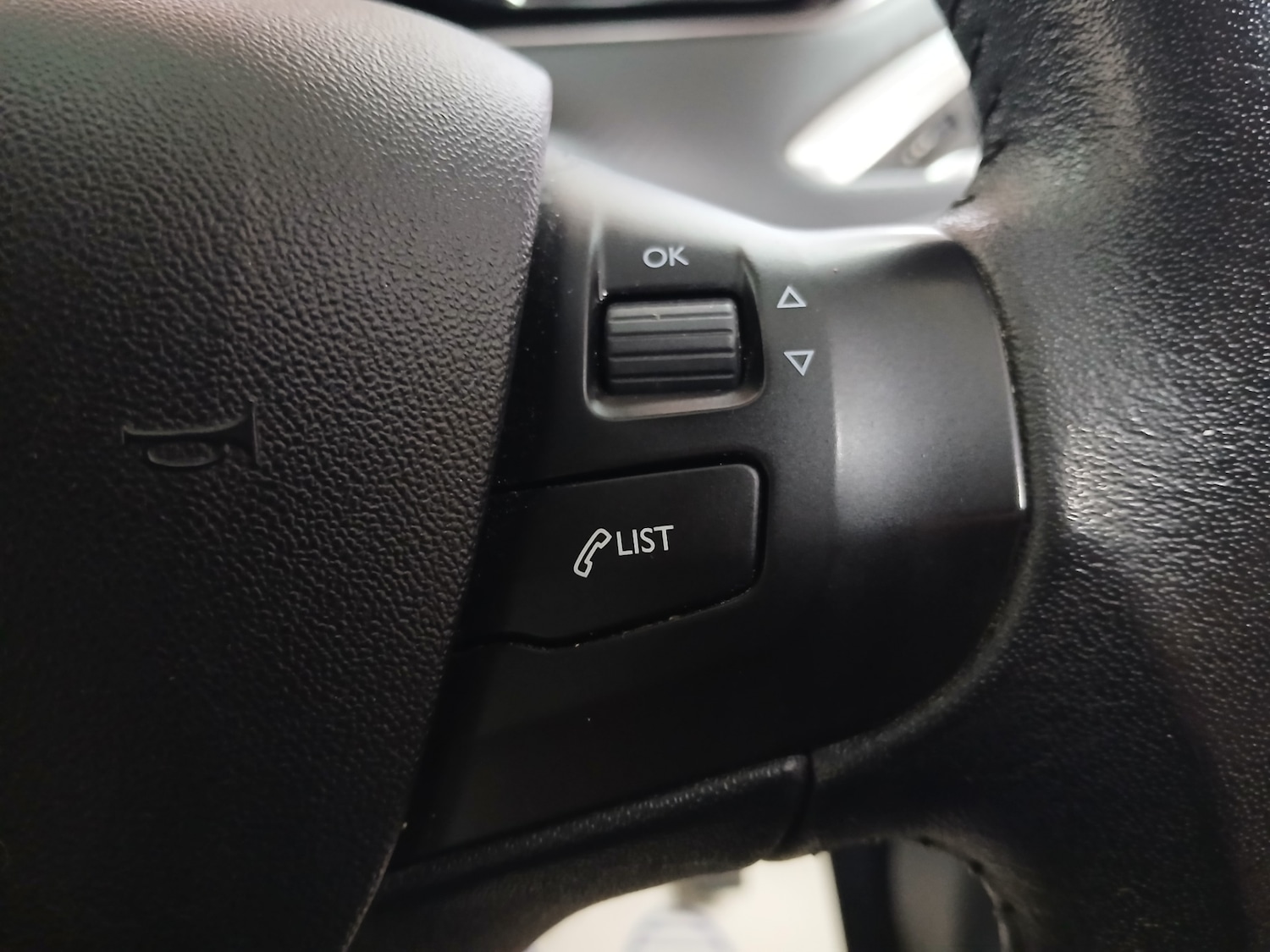 Used Peugeot 2008 2015 for sale - 77568751: Photo 27
