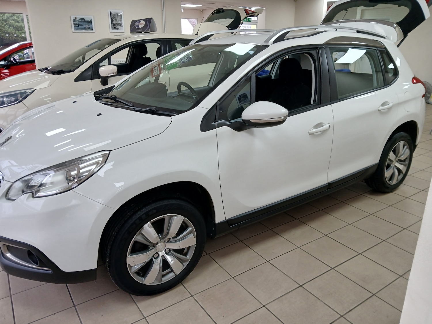 Used Peugeot 2008 2015 for sale - 77568751: Photo 4