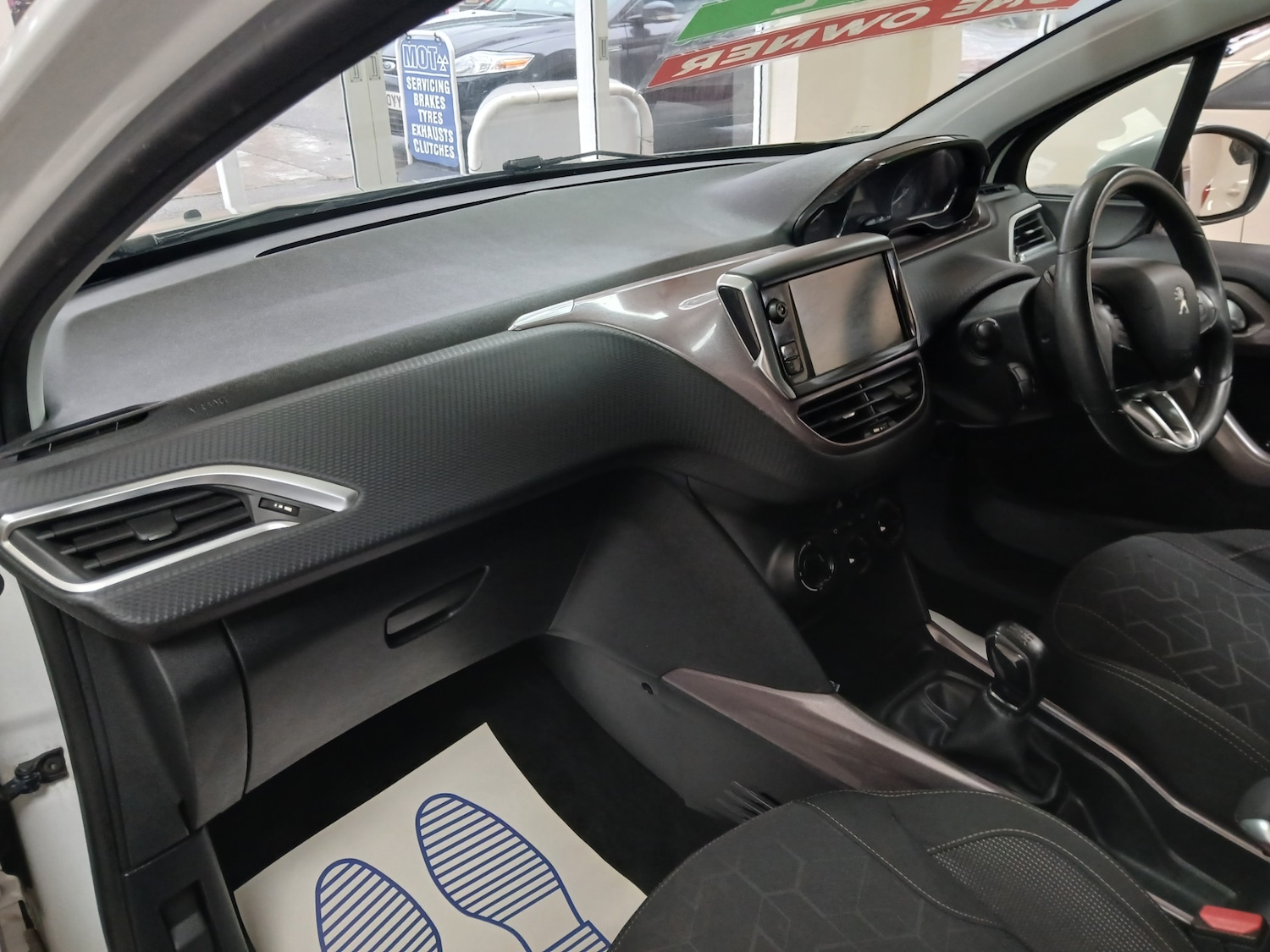 Used Peugeot 2008 2015 for sale - 77568751: Photo 9