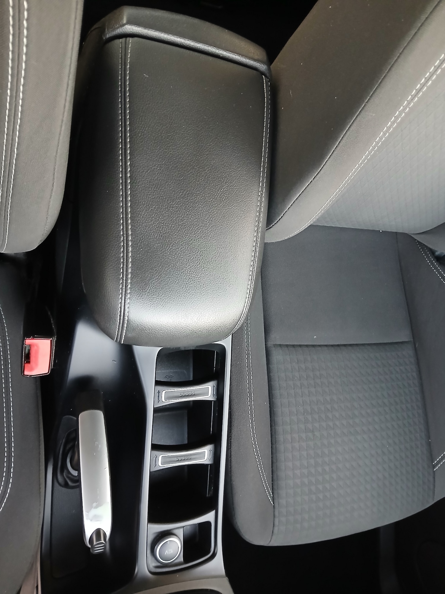 Used Ford Grand C-Max 2015 for sale - 76613434: Photo 27