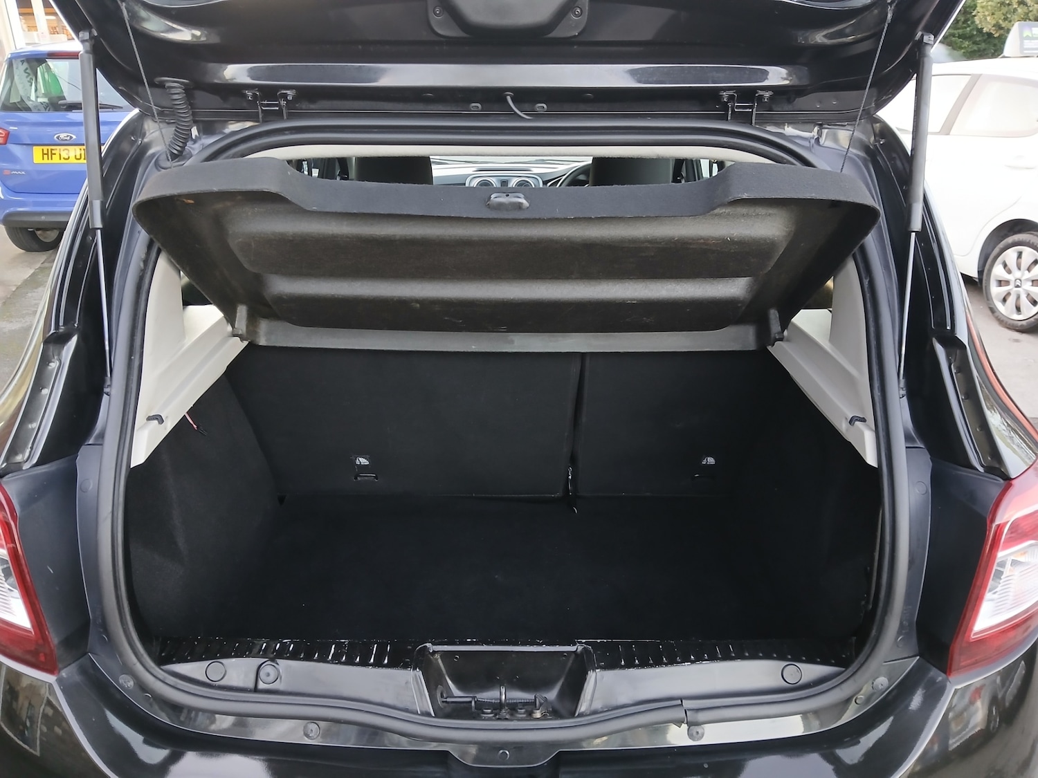 Used Dacia Sandero Stepway 2014 for sale - 76626796: Photo 17