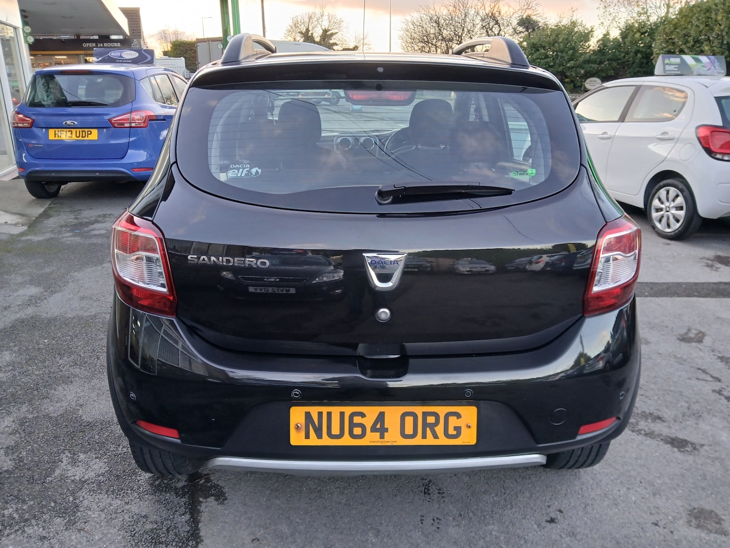 Used Dacia Sandero Stepway 2014 for sale - 76626796: Photo 6