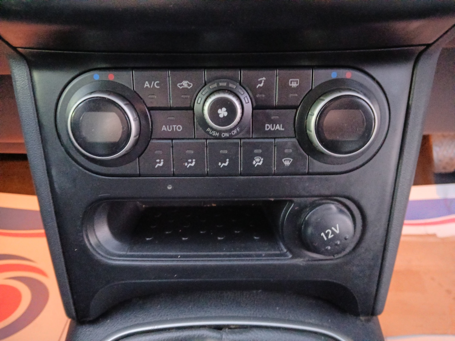 Used Nissan Qashqai 2013 for sale - 76640690: Photo 25