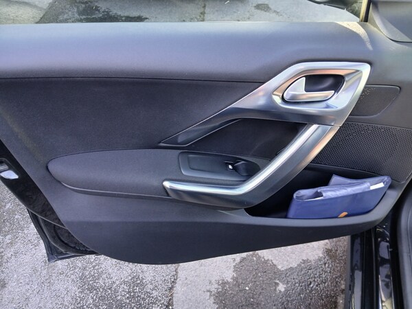 Used Peugeot 2008 2018 for sale - 74178579: Photo 11