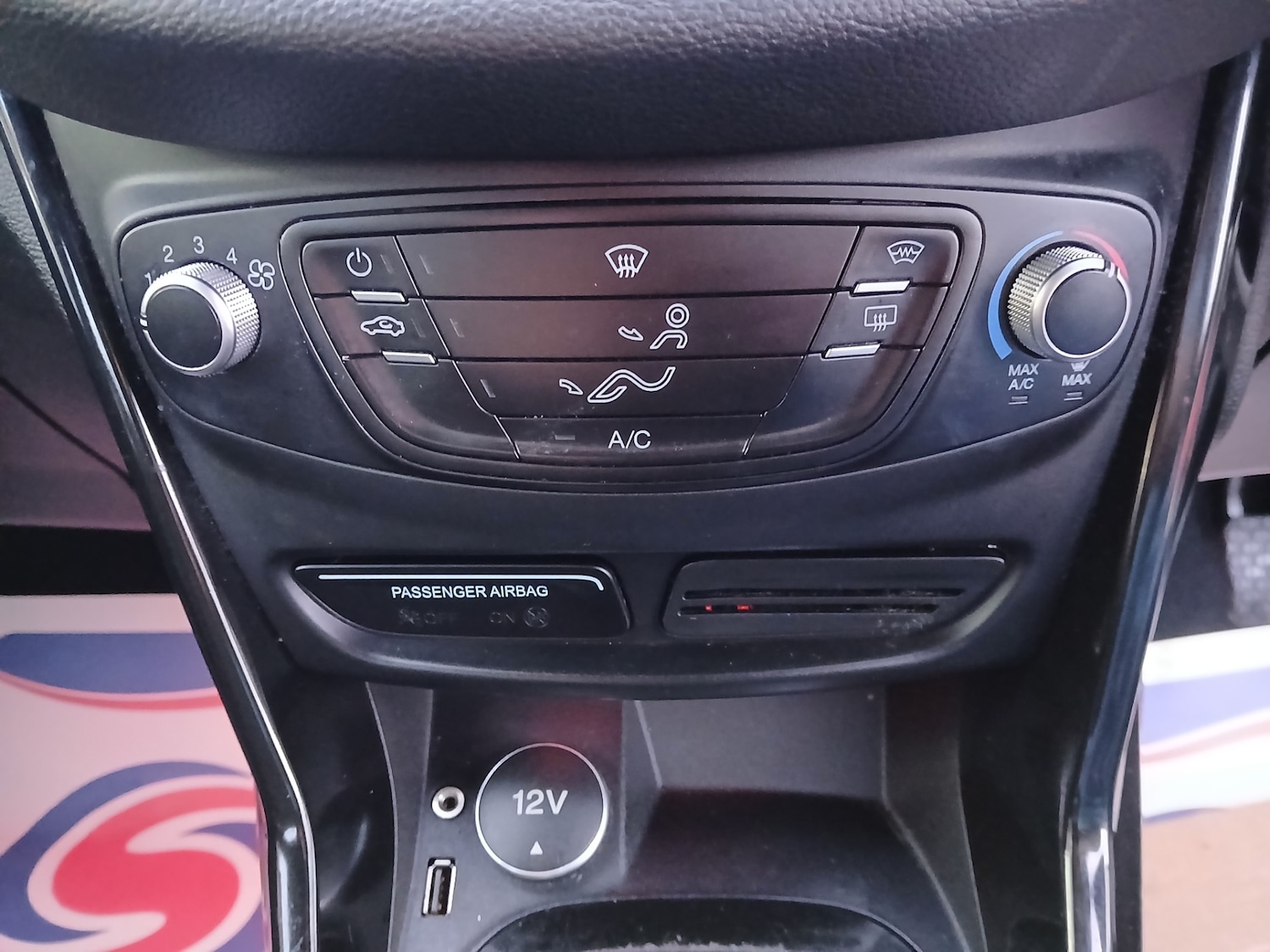 Used Ford B-MAX 2015 for sale - 76918224: Photo 26