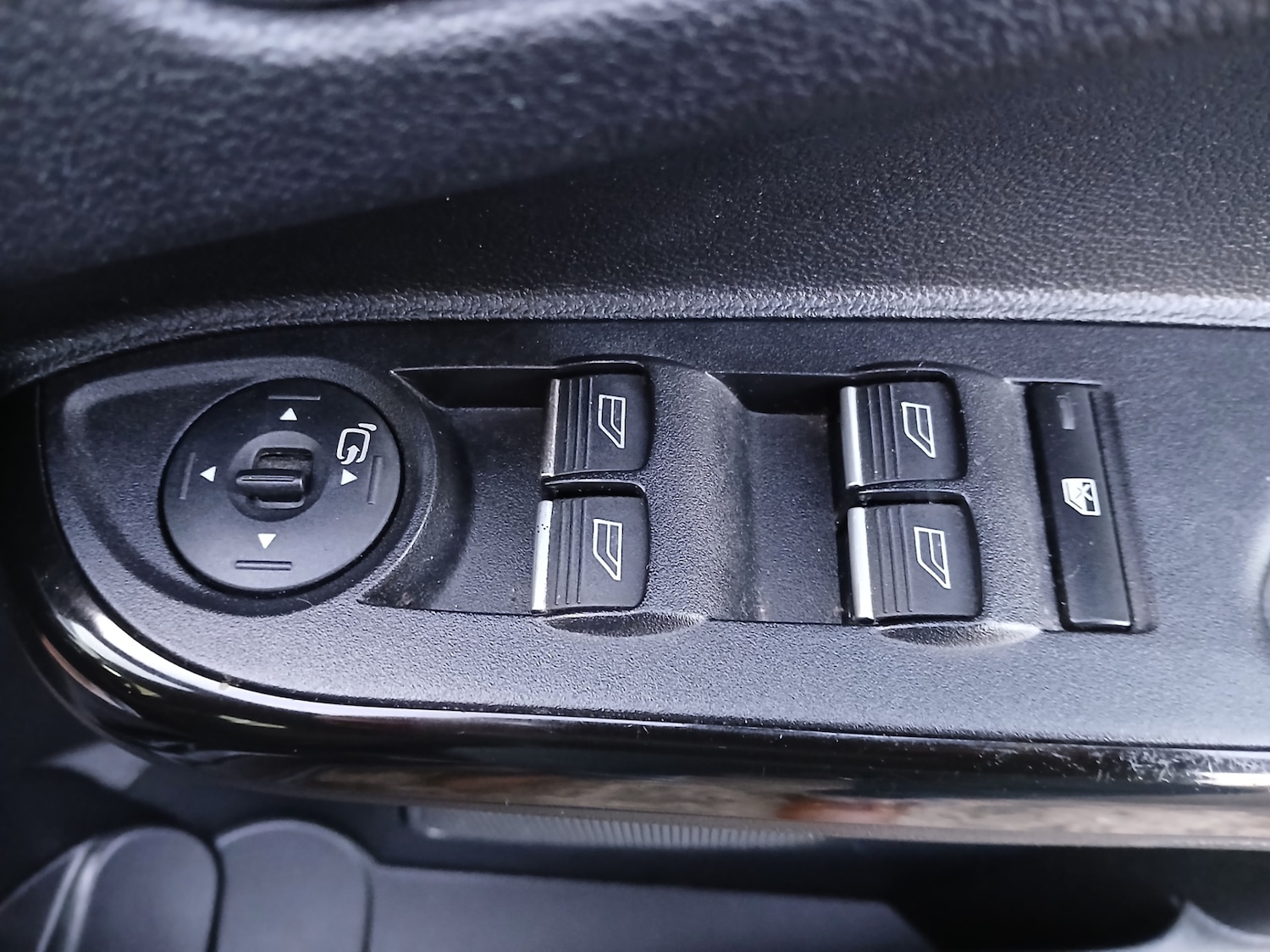 Used Ford B-MAX 2015 for sale - 76918224: Photo 31