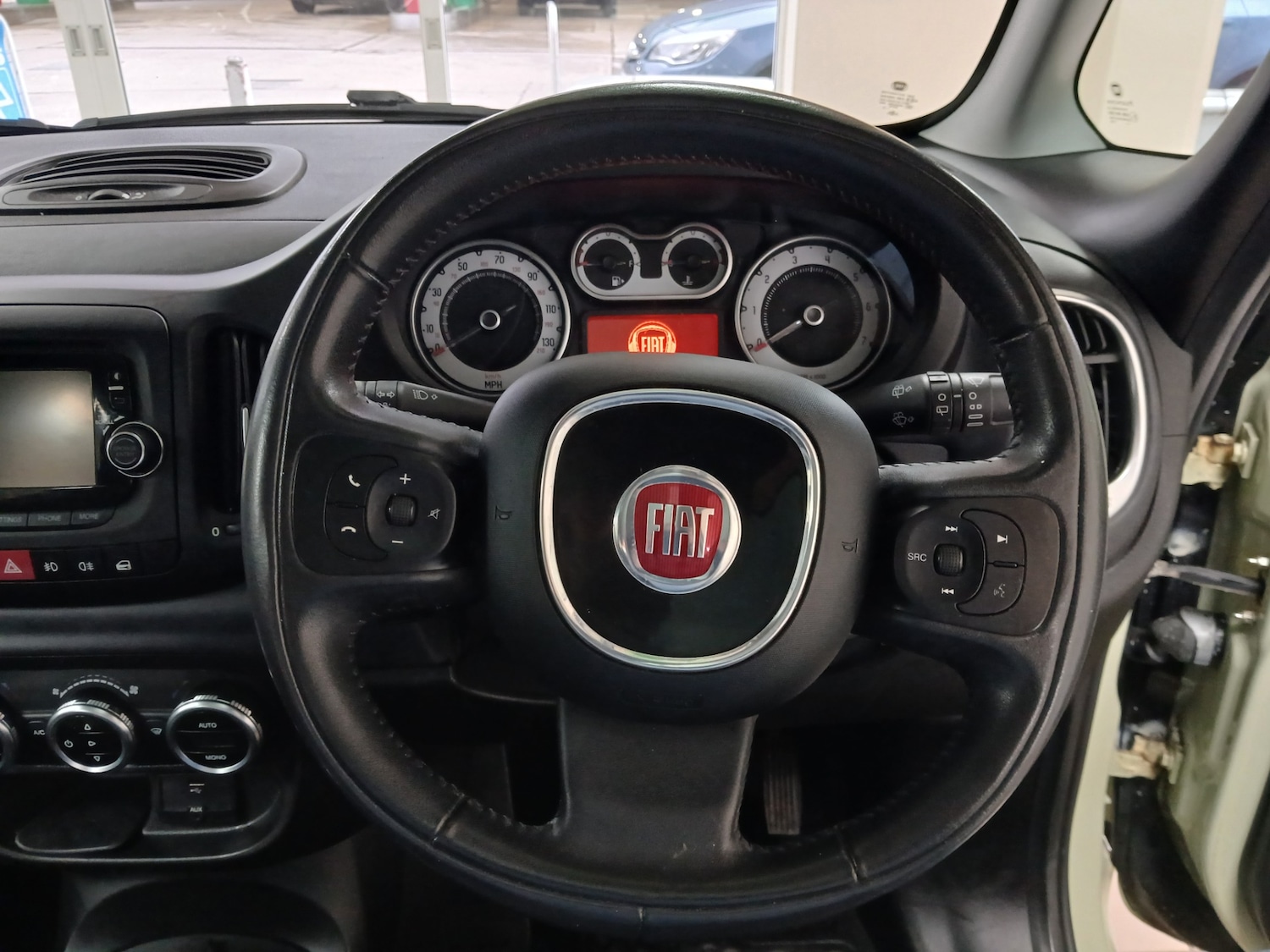 Used Fiat 500L 2013 for sale - 77519461: Photo 24