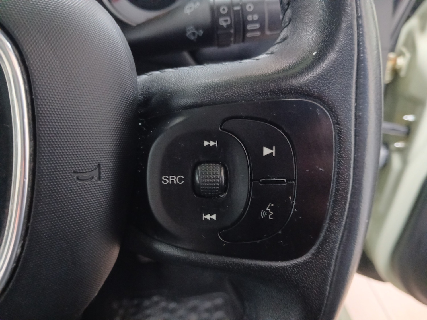 Used Fiat 500L 2013 for sale - 77519461: Photo 31