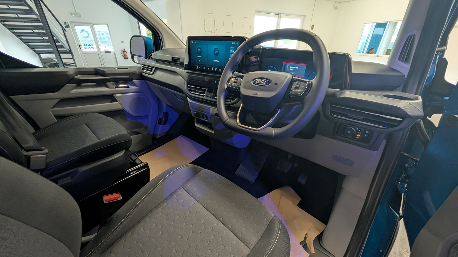 Used Ford Transit Custom for sale - 76415389: Photo 11