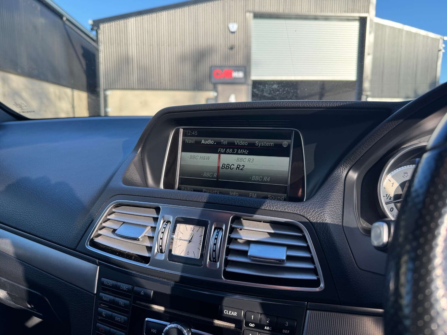 Used Mercedes-Benz E Class 2014 for sale - 76669798: Photo 15