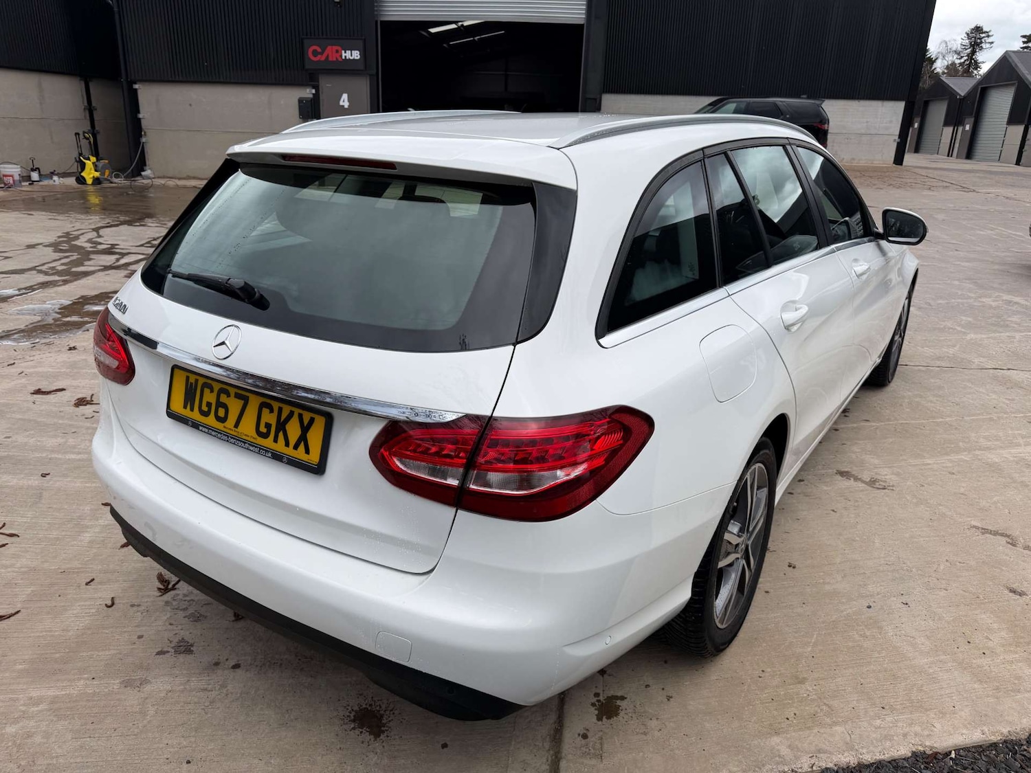 Used Mercedes-Benz C Class 2017 for sale - 77818731: Photo 2