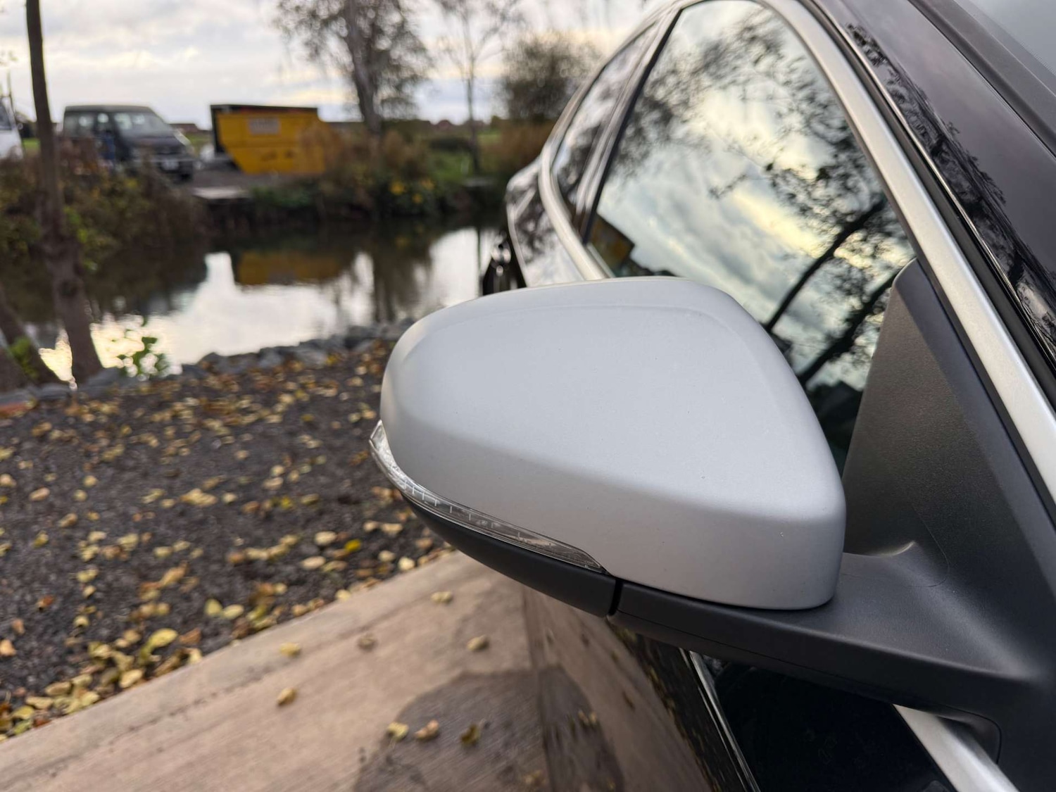 Used Volvo V40 2017 for sale - 78211850: Photo 9