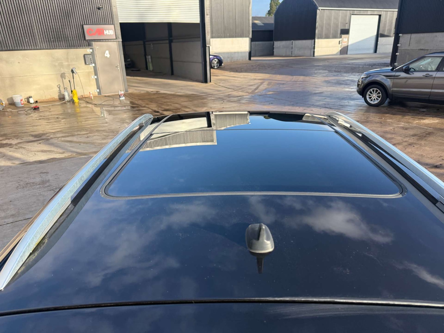 Used Volkswagen Tiguan 2017 for sale - 76971071: Photo 6