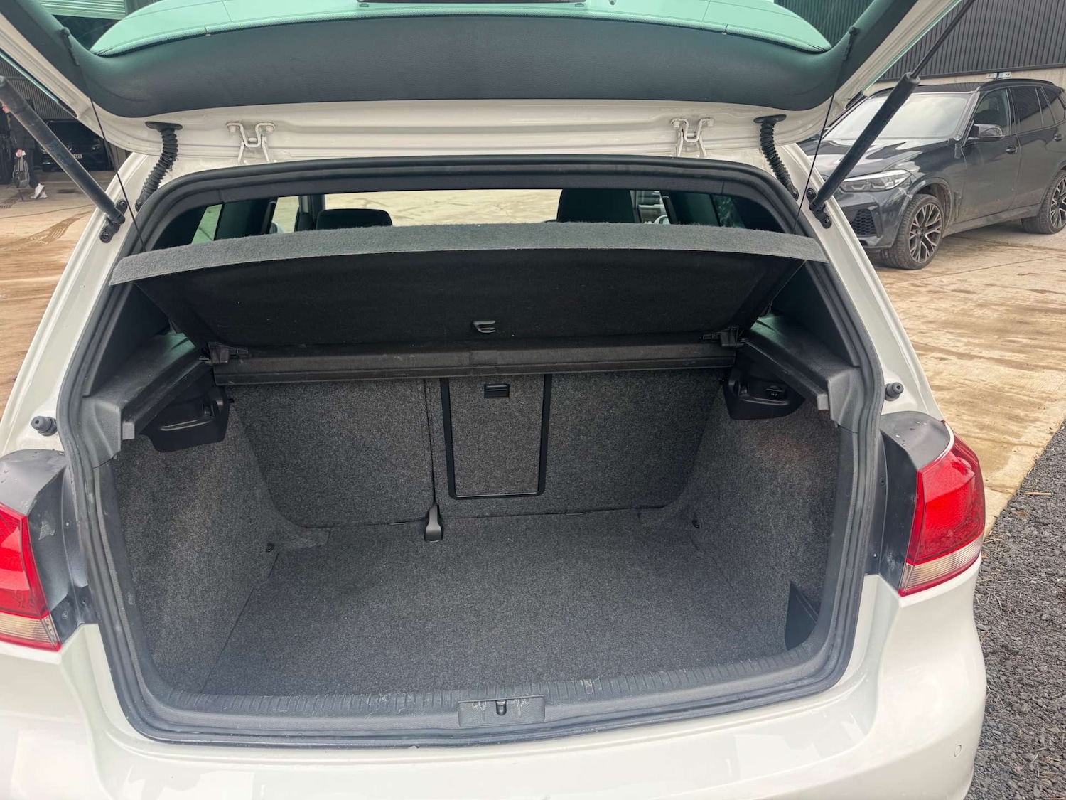 Used Volkswagen Golf 2010 for sale - 77562682: Photo 17