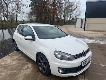 Used Volkswagen Golf 2010 for sale - 77562682: Photo