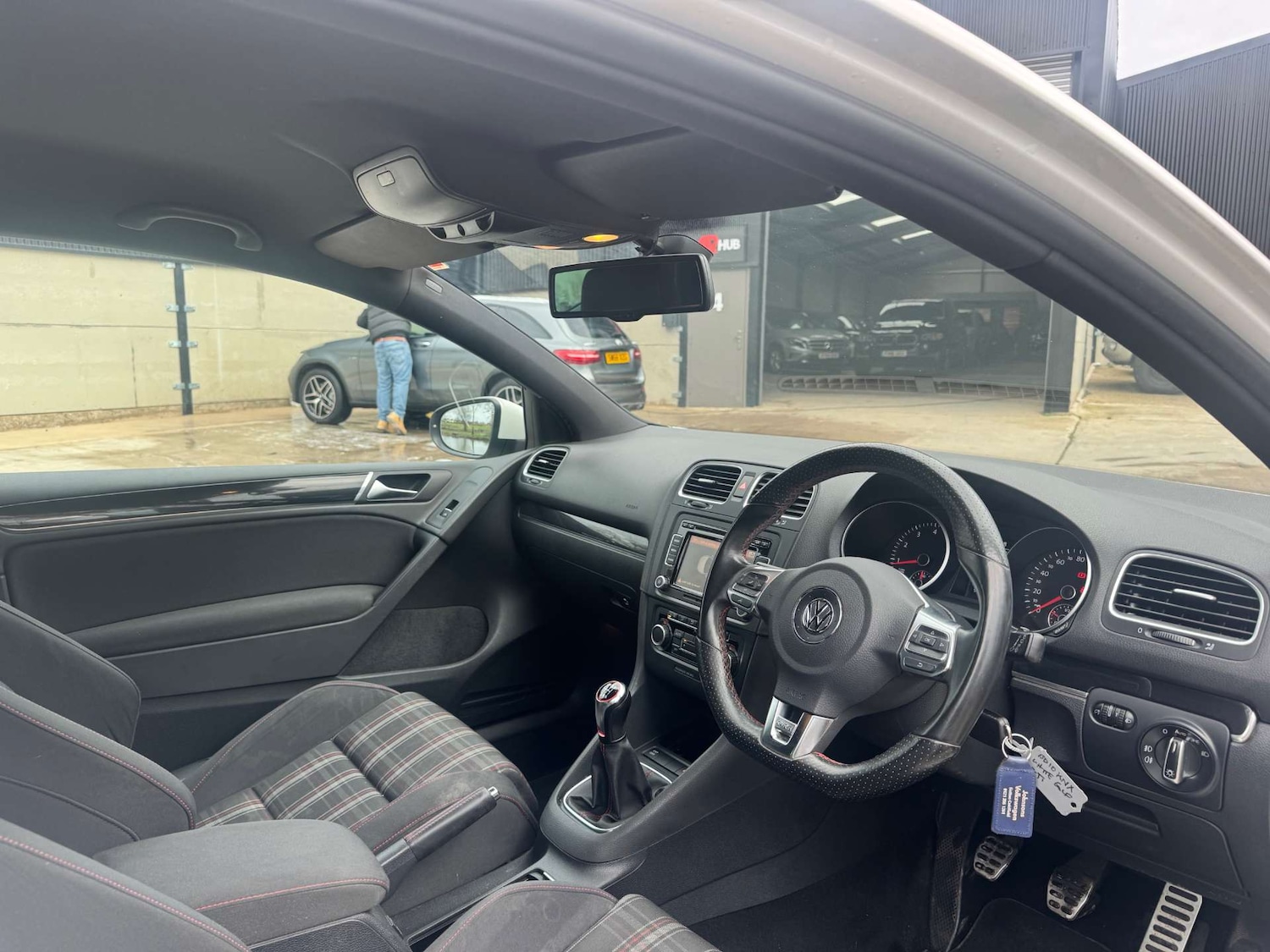 Used Volkswagen Golf 2010 for sale - 77562682: Photo 9