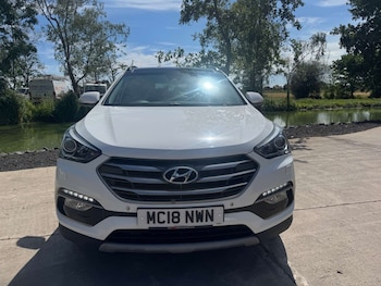 Used Hyundai Santa Fe 2018 for sale - 79111845: Photo