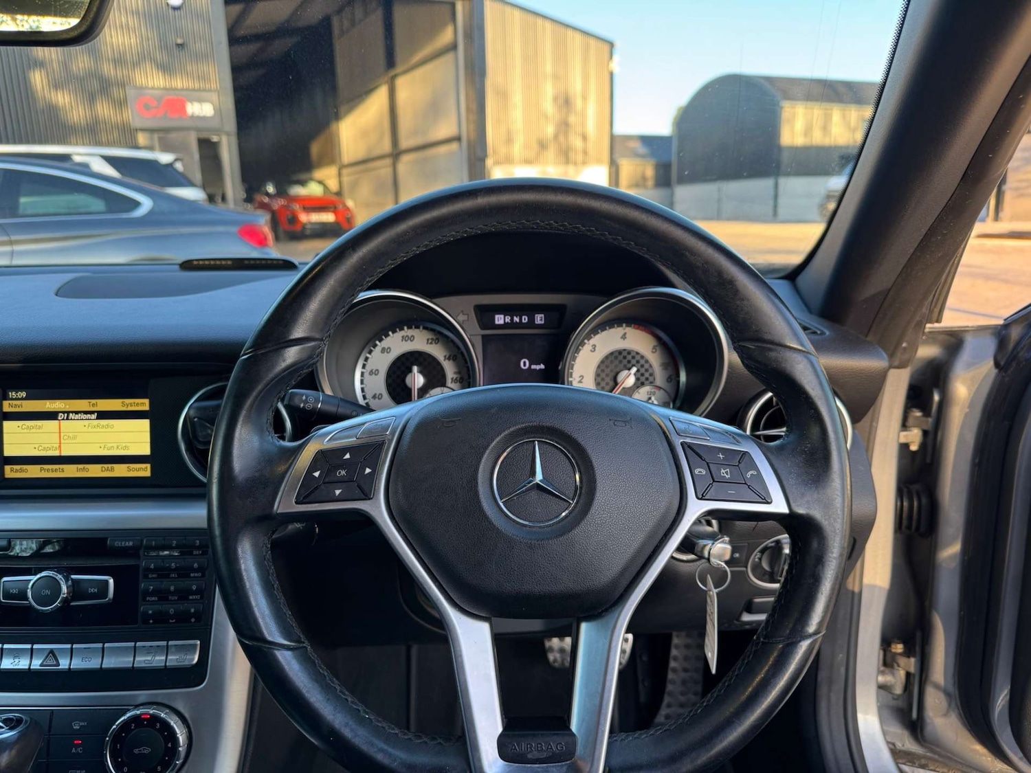 Used Mercedes-Benz SLK 2012 for sale - 76692895: Photo 14