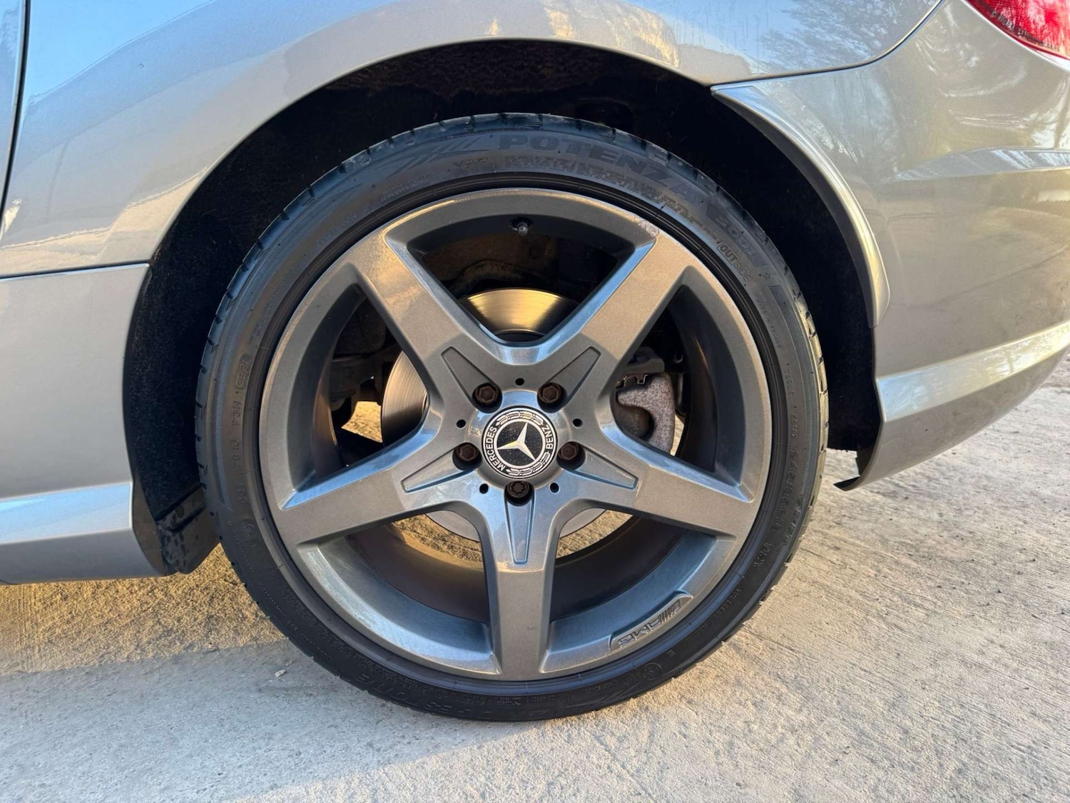 Used Mercedes-Benz SLK 2012 for sale - 76692895: Photo 18