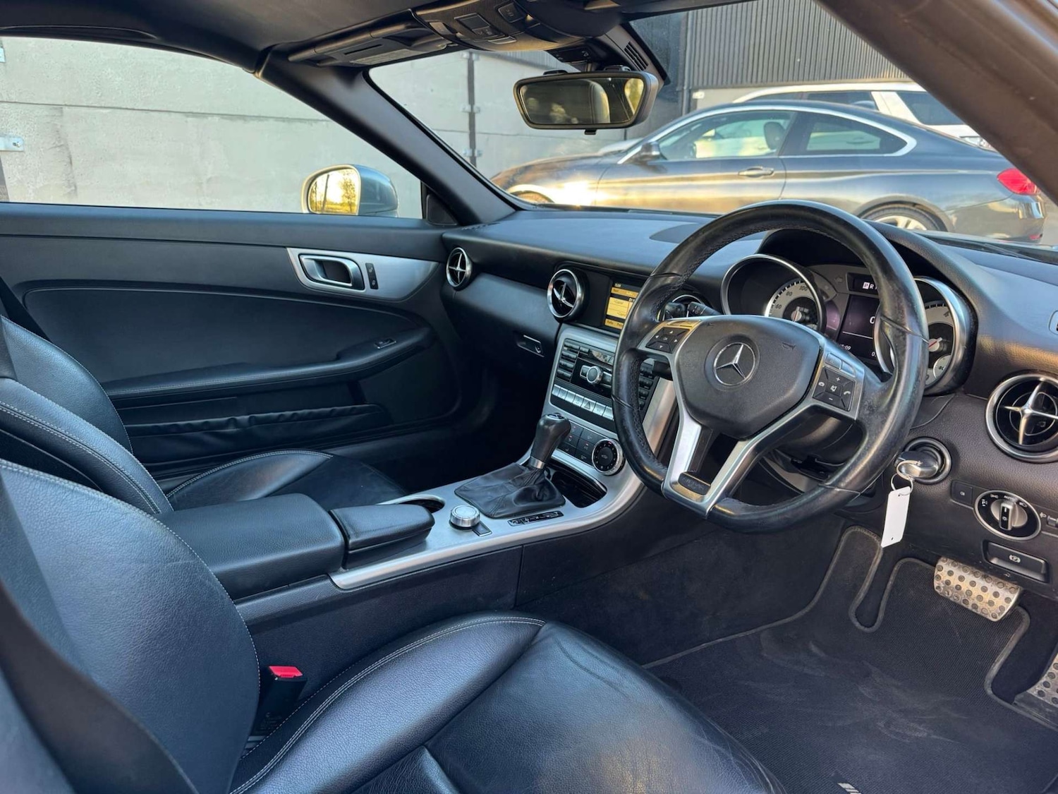 Used Mercedes-Benz SLK 2012 for sale - 76692895: Photo 19