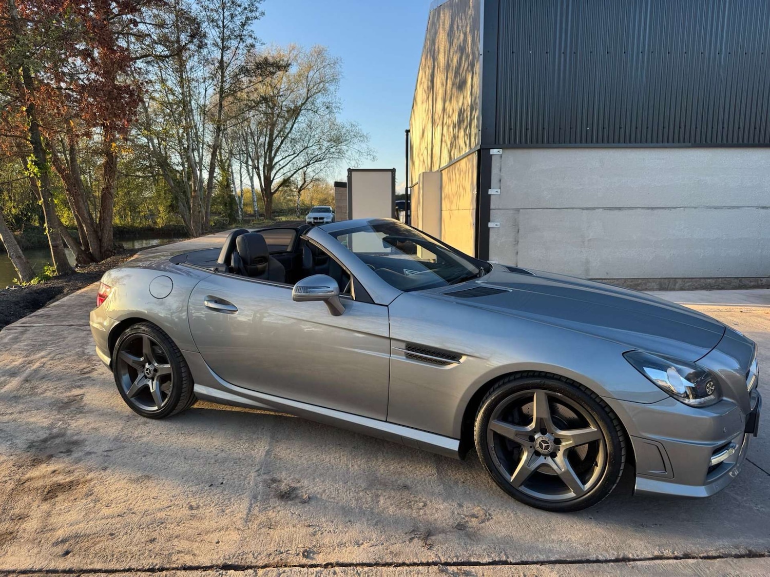 Used Mercedes-Benz SLK 2012 for sale - 76692895: Photo 3