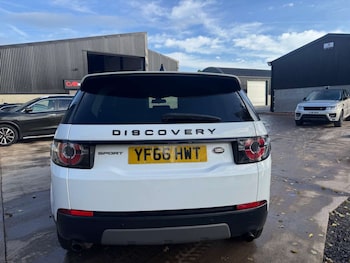 Used Land Rover Discovery Sport 2016 for sale - 76495845: Photo
