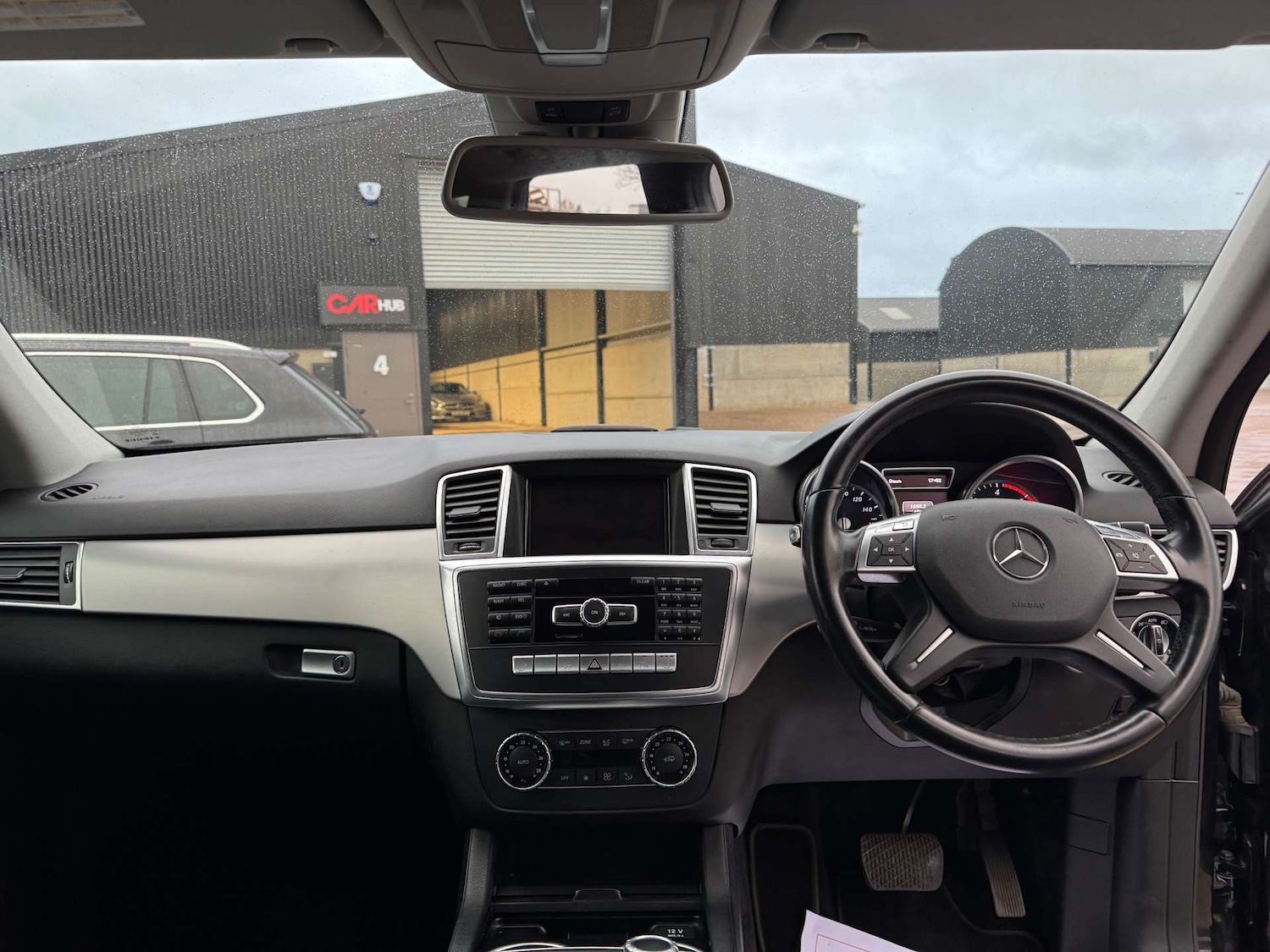 Used Mercedes-Benz M Class 2013 for sale - 76533548: Photo 11