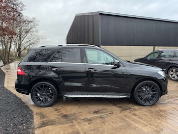 Used Mercedes-Benz M Class 2013 for sale - 76533548: Photo