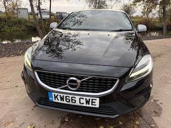 Used Volvo V40 2017 for sale - 76507209: Photo