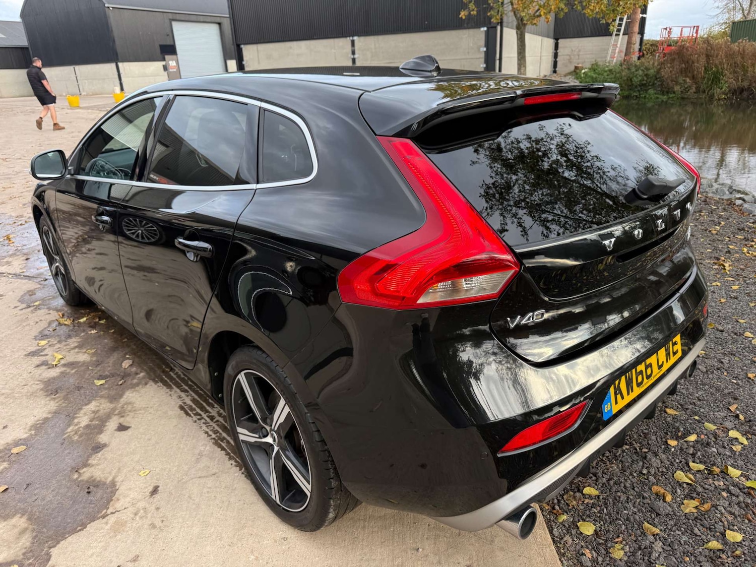 Used Volvo V40 2017 for sale - 76507209: Photo 5