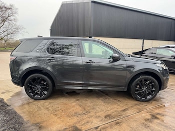 Used Land Rover Discovery Sport 2018 for sale - 77562679: Photo