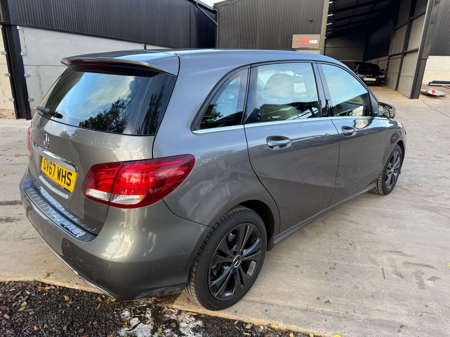 Used Mercedes-Benz B Class 2017 for sale - 76601827: Photo 2