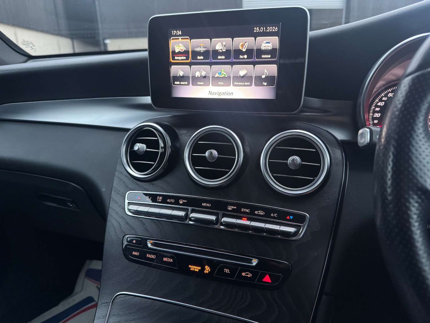 Used Mercedes-Benz GLC 2018 for sale - 77409792: Photo 13