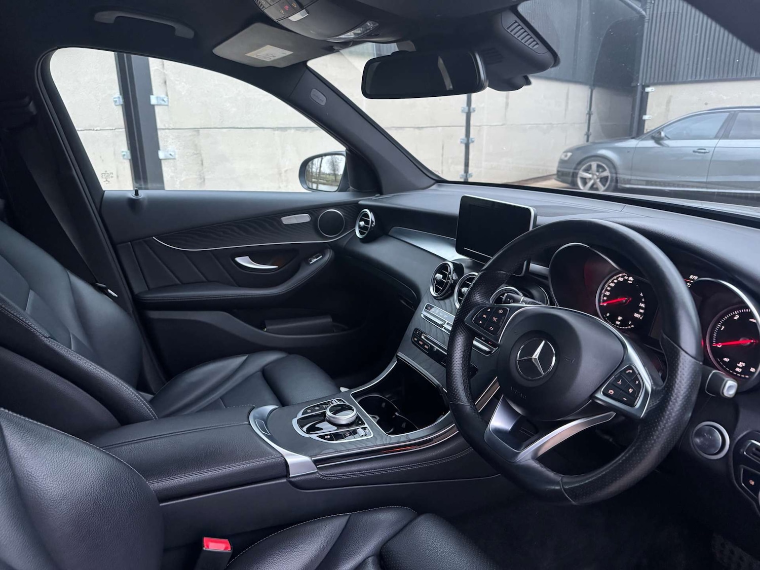 Used Mercedes-Benz GLC 2018 for sale - 77409792: Photo 9