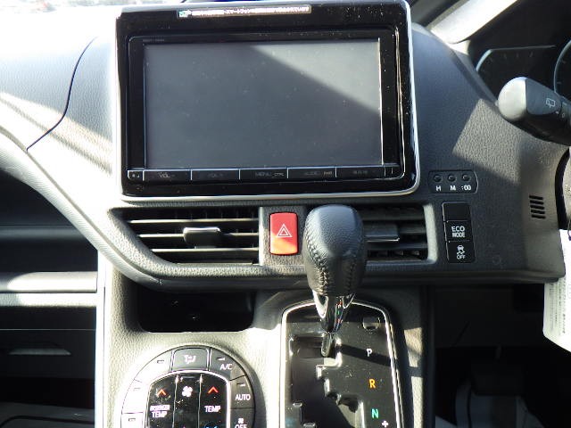 Used Toyota Voxy 2025 for sale - 77213428: Photo 10