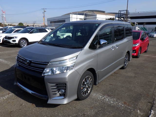 Used Toyota Voxy 2025 for sale - 77213428: Photo 13