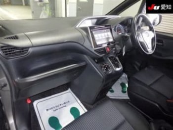 Used Toyota Voxy 2015 for sale - 77213428: Photo