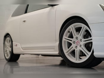 Used Honda Civic 2004 for sale - 79042103: Photo