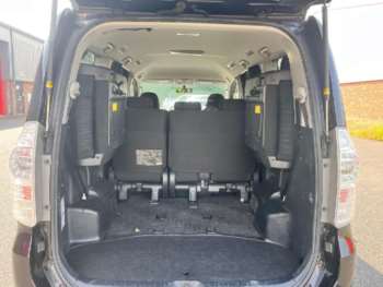 Used Toyota Voxy 2011 for sale - 74955568: Photo