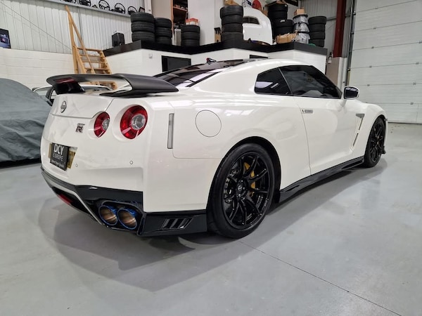 Used Nissan GT-R 2022 for sale - 74949805: Photo 2