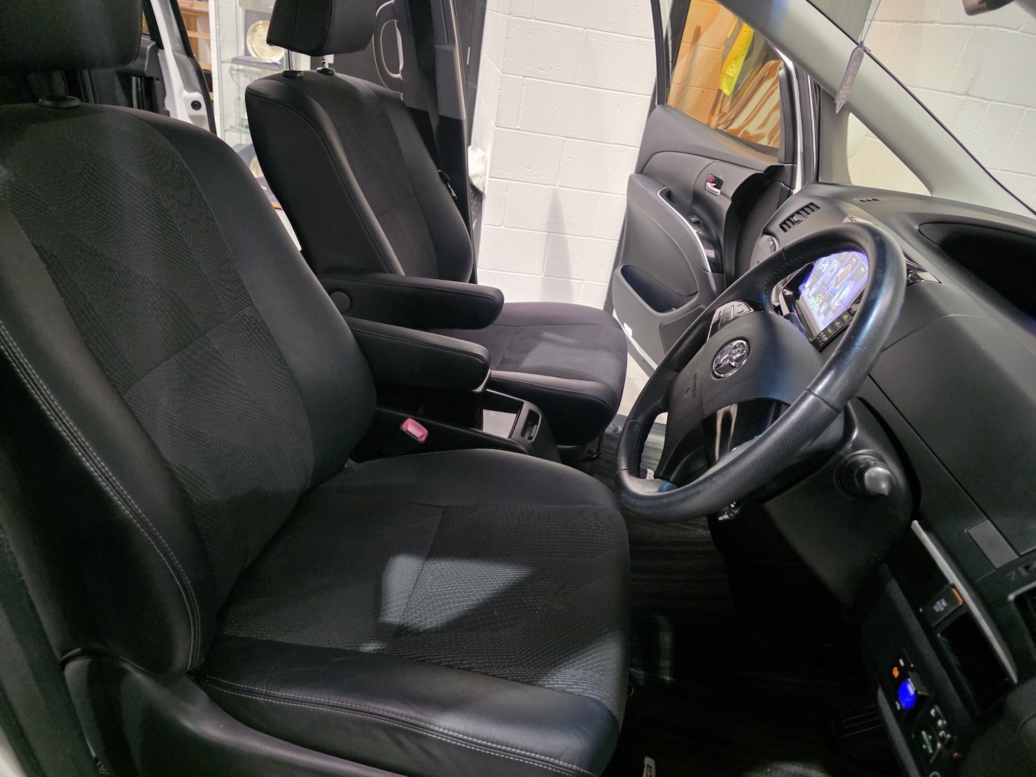 Used Toyota Estima 2022 for sale - 77954026: Photo 15