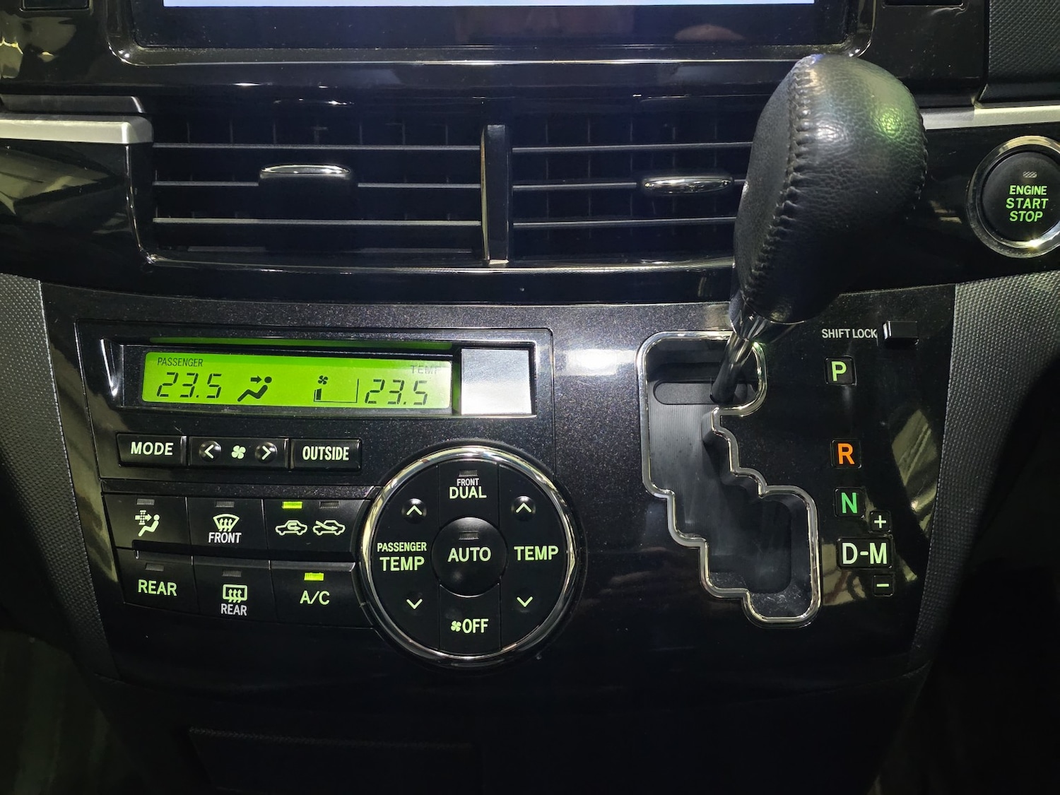 Used Toyota Estima 2022 for sale - 77954026: Photo 25