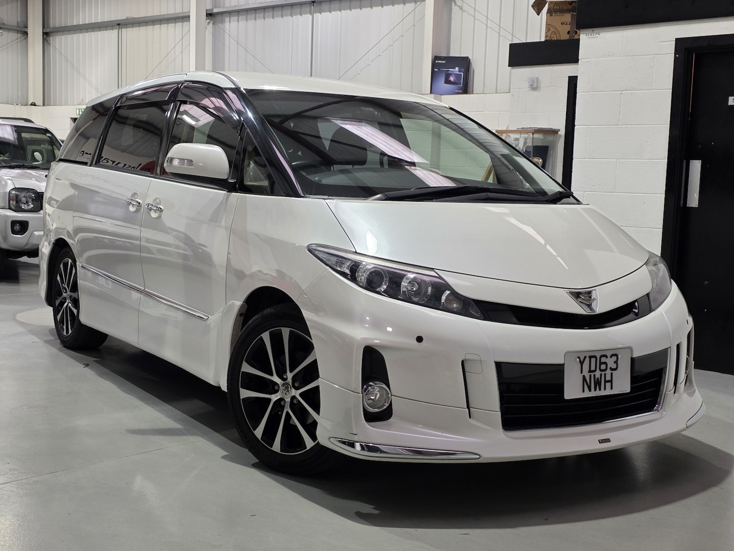 Used Toyota Estima 2022 for sale - 77954026: Photo 5