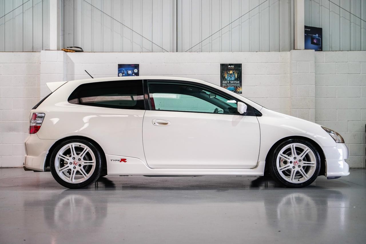 Used Honda Civic 2023 for sale - 77945760: Photo 2