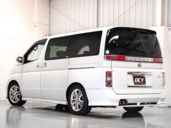 Used Nissan Elgrand 2004 for sale - 74456139: Photo