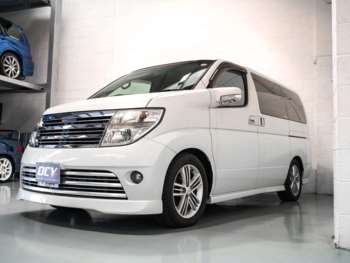 Used Nissan Elgrand 2004 for sale - 74456139: Photo